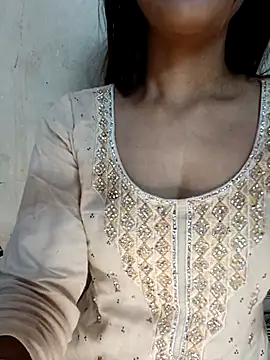 xpihu online show from March 6, 2026, 5:41 pm