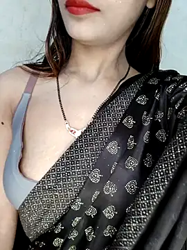 xpihu online show from November 9, 2025, 5:28 pm