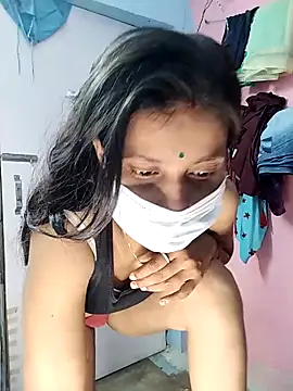 riyagupta5 online show from September 17, 2025, 5:04 pm