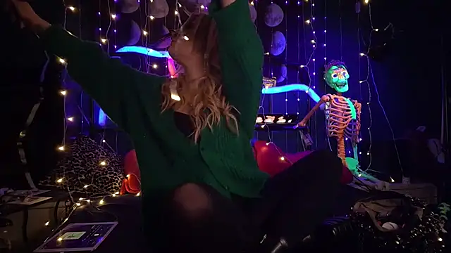 Snapshot of anonymouszN chatting on November 27, 2025, 9:15 pm anonymouszN online show from November 27, 2025, 9:15 pm