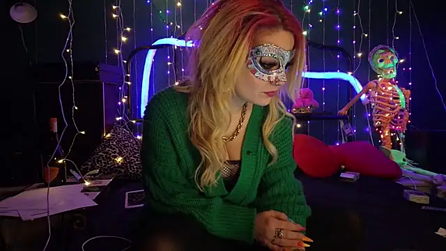 Snapshot of anonymouszN chatting on December 16, 2025, 9:41 pm anonymouszN online show from December 16, 2025, 9:41 pm