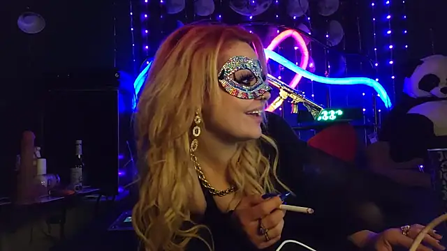 Snapshot of anonymouszN chatting on November 1, 2025, 9:08 pm anonymouszN online show from November 1, 2025, 9:08 pm