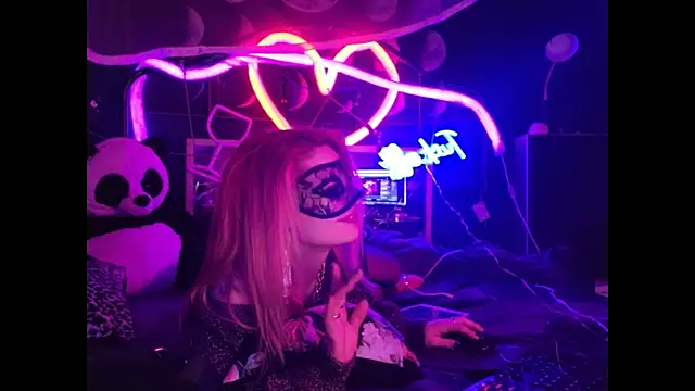 Snapshot of anonymouszN chatting on January 28, 2025, 12:47 am anonymouszN online show from January 28, 2025, 12:47 am