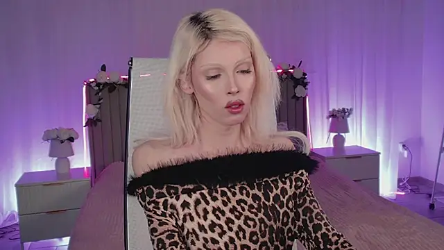 Snapshot of PamelamyDreamys chatting on April 22, 2026, 8:37 pm PamelamyDreamys online show from April 22, 2026, 8:37 pm