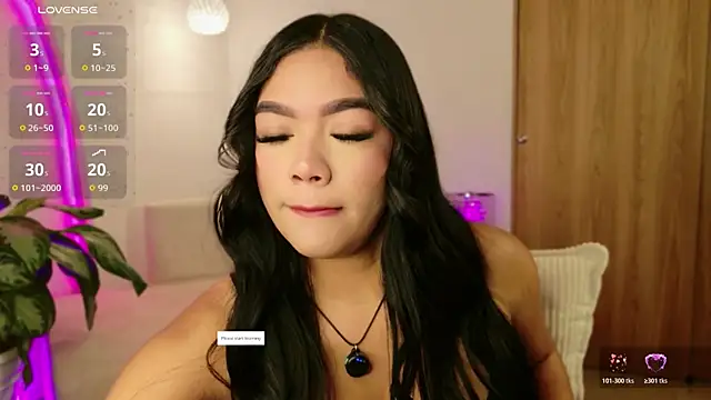 Snapshot of AllissonJames chatting on July 22, 2026, 10:39 am AllissonJames online show from July 22, 2026, 10:39 am
