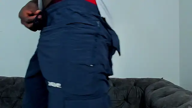 Snapshot of Dylan_Taylor chatting on September 9, 2025, 4:11 am Dylan Taylor online show from September 9, 2025, 4:11 am