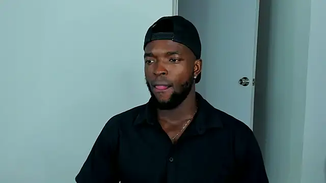 Snapshot of Dylan_Taylor chatting on September 15, 2025, 4:13 am Dylan Taylor online show from September 15, 2025, 4:13 am