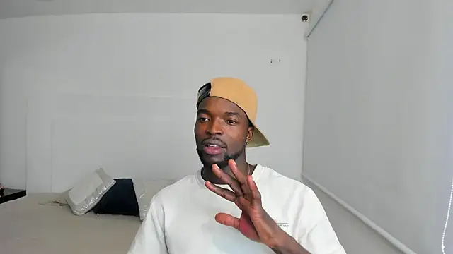 Snapshot of Dylan_Taylor chatting on March 8, 2025, 1:50 am Dylan Taylor online show from March 8, 2025, 1:50 am