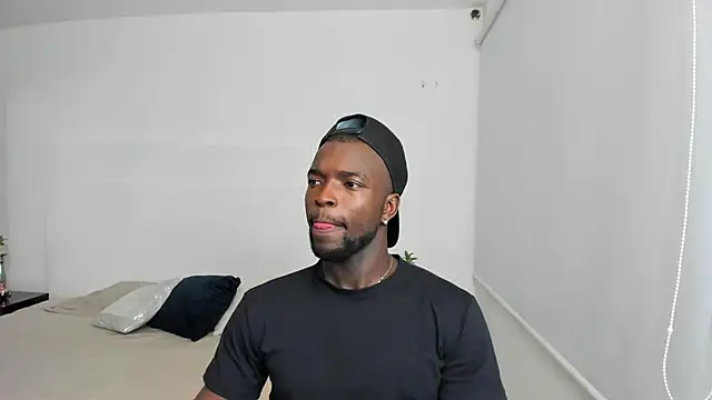 Snapshot of Dylan_Taylor chatting on March 10, 2025, 3:56 am Dylan Taylor online show from March 10, 2025, 3:56 am