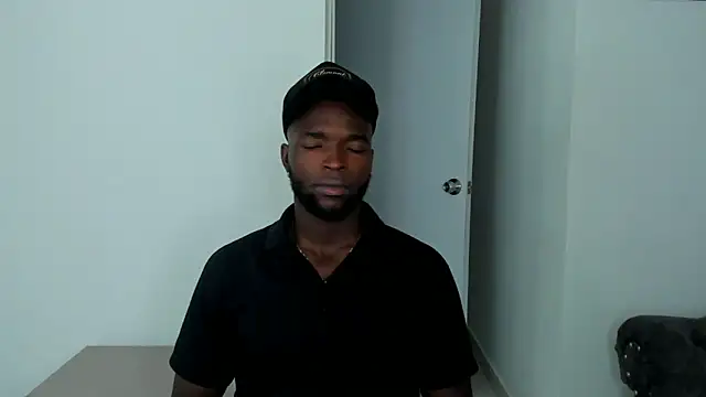 Snapshot of Dylan_Taylor chatting on September 10, 2025, 2:32 am Dylan Taylor online show from September 10, 2025, 2:32 am