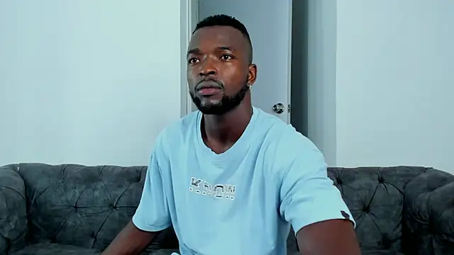 Snapshot of Dylan_Taylor chatting on October 31, 2025, 4:42 am Dylan Taylor online show from October 31, 2025, 4:42 am