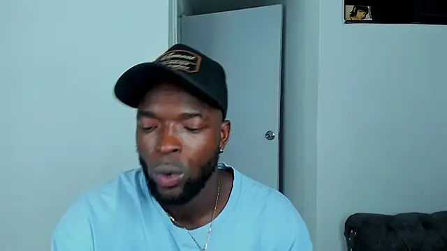 Snapshot of Dylan_Taylor chatting on September 13, 2025, 4:01 am Dylan Taylor online show from September 13, 2025, 4:01 am