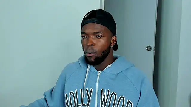 Snapshot of Dylan_Taylor chatting on September 16, 2025, 4:46 am Dylan Taylor online show from September 16, 2025, 4:46 am