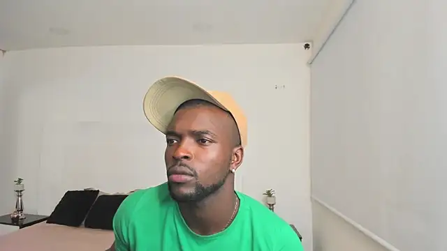 Snapshot of Dylan_Taylor chatting on March 5, 2025, 3:29 am Dylan Taylor online show from March 5, 2025, 3:29 am