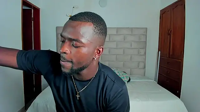 Snapshot of Dylan_Taylor chatting on December 14, 2025, 8:14 pm Dylan Taylor online show from December 14, 2025, 8:14 pm