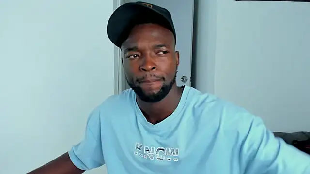 Snapshot of Dylan_Taylor chatting on October 30, 2025, 4:33 am Dylan Taylor online show from October 30, 2025, 4:33 am