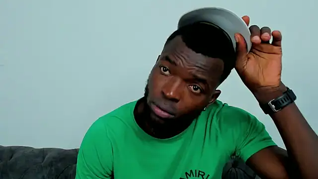 Snapshot of Dylan_Taylor chatting on September 14, 2025, 4:02 am Dylan Taylor online show from September 14, 2025, 4:02 am