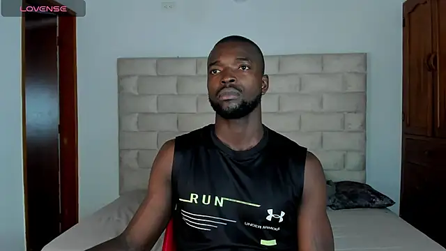 Snapshot of Dylan_Taylor chatting on November 9, 2025, 1:37 pm Dylan Taylor online show from November 9, 2025, 1:37 pm