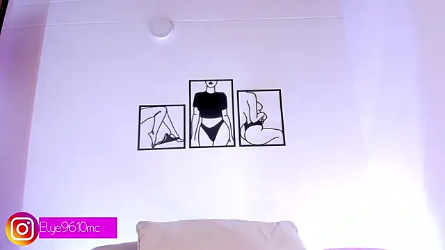 Snapshot of ellie_mcdonald chatting on July 1, 2026, 9:59 pm ellie mcdonald online show from July 1, 2026, 9:59 pm