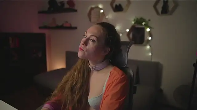 Berberis  Silene online show from October 6, 2025, 6:52 pm