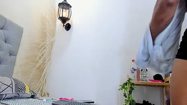 Snapshot of bruno_miller_ chatting on April 17, 2026, 10:01 pm bruno miller online show from April 17, 2026, 10:01 pm