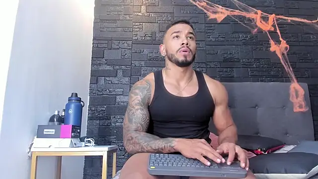 Snapshot of bruno_miller_ chatting on October 31, 2025, 9:11 pm bruno miller online show from October 31, 2025, 9:11 pm