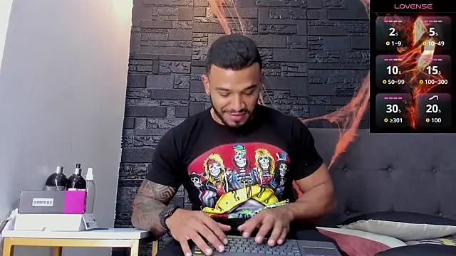 Snapshot of bruno_miller_ chatting on October 26, 2025, 8:20 pm bruno miller online show from October 26, 2025, 8:20 pm