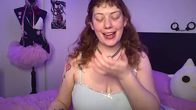 Snapshot of Twitchtheclownn chatting on November 18, 2025, 9:07 pm Twitchtheclownn online show from November 18, 2025, 9:07 pm