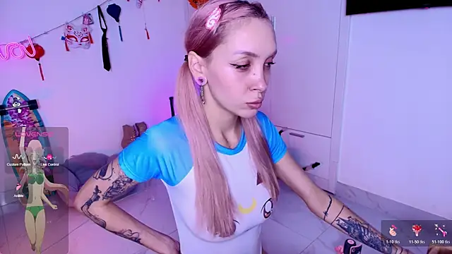 Snapshot of sweed_angel chatting on November 8, 2025, 4:16 am sweed angel online show from November 8, 2025, 4:16 am