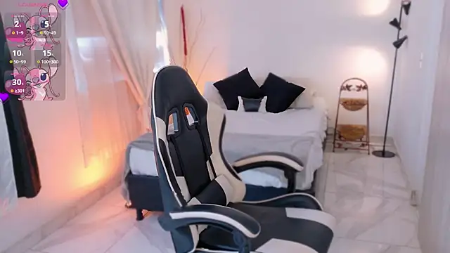 Snapshot of AnabelWolf chatting on November 15, 2025, 3:49 pm AnabelWolf online show from November 15, 2025, 3:49 pm