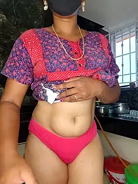 Snapshot of Tamil_Shalini_Lustyy chatting on November 18, 2025, 1:21 am Tamil Shalini Lustyy online show from November 18, 2025, 1:21 am