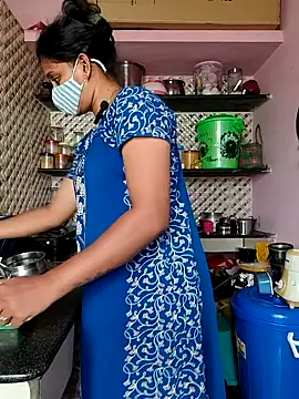 Snapshot of Tamil_Shalini_Lustyy chatting on September 16, 2025, 5:08 am Tamil Shalini Lustyy online show from September 16, 2025, 5:08 am