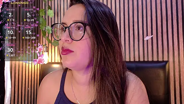 Snapshot of Victoria_Ponce1 chatting on September 25, 2025, 8:37 pm Victoria Ponce1 online show from September 25, 2025, 8:37 pm