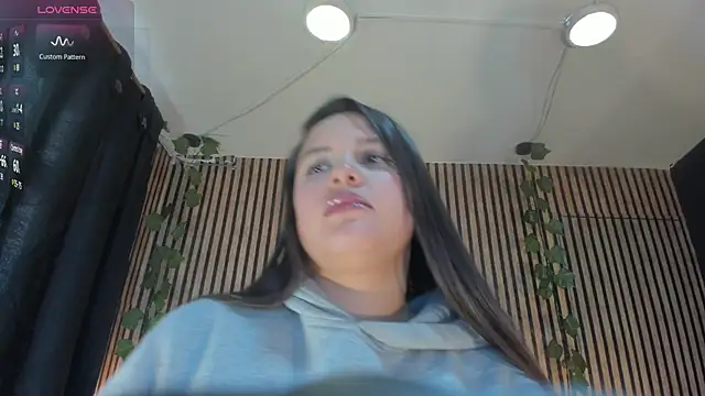 Snapshot of Victoria_Ponce1 chatting on March 11, 2025, 9:04 pm Victoria Ponce1 online show from March 11, 2025, 9:04 pm