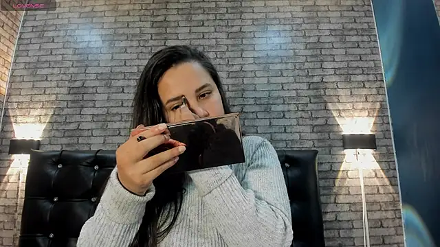 Snapshot of Victoria_Ponce1 chatting on November 13, 2025, 6:34 pm Victoria Ponce1 online show from November 13, 2025, 6:34 pm