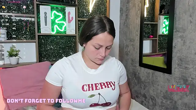 cherry coper online show from September 12, 2025, 12:05 pm