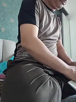 samee00721 online show from February 19, 2026, 7:16 am