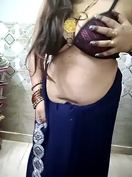 Snapshot of Mayuri77 chatting on October 25, 2025, 8:57 am Mayuri77 online show from October 25, 2025, 8:57 am