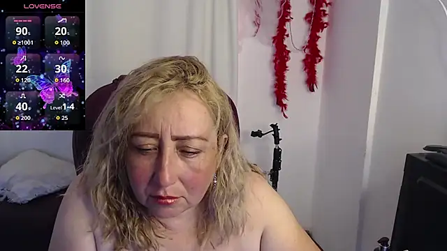 Xileny-Halliwey online show from February 12, 2026, 5:56 pm