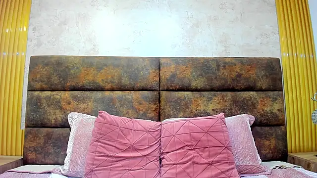 Snapshot of ElizabethWeil chatting on March 19, 2025, 2:57 pm ElizabethWeil online show from March 19, 2025, 2:57 pm