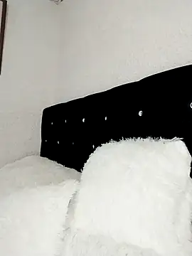 Snapshot of ElizabethWeil chatting on November 5, 2025, 8:34 pm ElizabethWeil online show from November 5, 2025, 8:34 pm