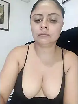 Snapshot of ElizabethWeil chatting on December 17, 2025, 4:01 pm ElizabethWeil online show from December 17, 2025, 4:01 pm