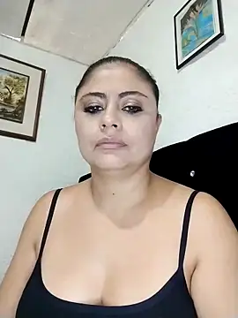 Snapshot of ElizabethWeil chatting on December 16, 2025, 4:11 pm ElizabethWeil online show from December 16, 2025, 4:11 pm