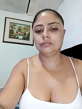 Snapshot of ElizabethWeil chatting on November 3, 2025, 2:53 pm ElizabethWeil online show from November 3, 2025, 2:53 pm