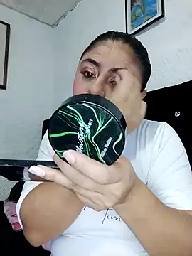 Snapshot of ElizabethWeil chatting on January 15, 2026, 3:04 pm ElizabethWeil online show from January 15, 2026, 3:04 pm