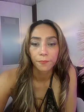 salome drasin online show from September 11, 2025, 6:19 pm