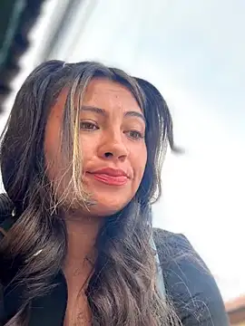 LIZ-06  online show from April 7, 2026, 2:19 pm