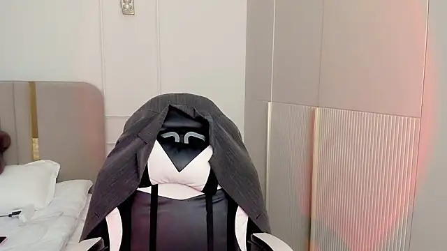 Snapshot of may_mia chatting on February 4, 2026, 3:12 am may mia online show from February 4, 2026, 3:12 am