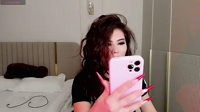 Snapshot of may_mia chatting on February 1, 2026, 2:21 am may mia online show from February 1, 2026, 2:21 am