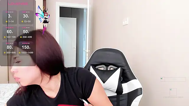 may mia online show from October 11, 2025, 4:24 am